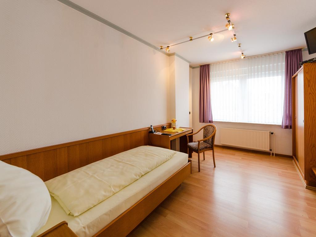 Landhotel Hamburger Hof Nettlingen Δωμάτιο φωτογραφία